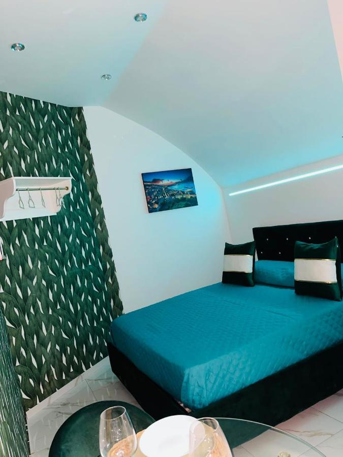 Mary'S Home Napoli Bagian luar foto
